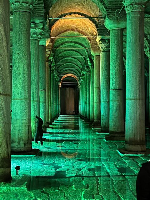 Istanbul: Basilica Cistern Tour - Architectural and Engineering Features