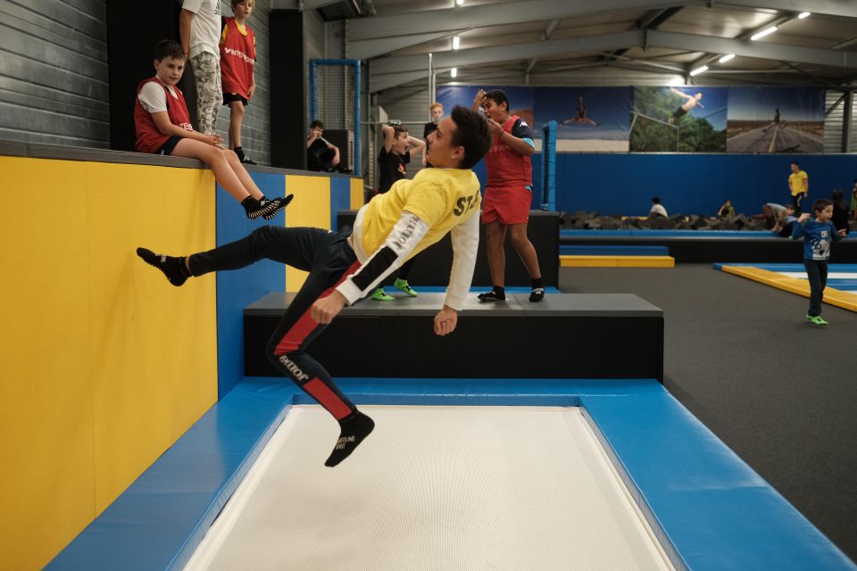 Jump 1h Trampoline Park Béziers - Expansive Leisure Space