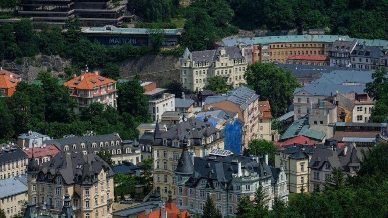 Karlovy Vary: Private Walking Tour Tour Overview