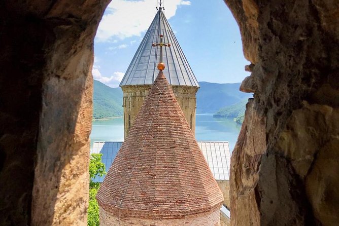 Kazbegi Day Trip (Jinvali, Ananuri, Gudauri, Gergeti Church) - Zhinvali Reservoir Exploration