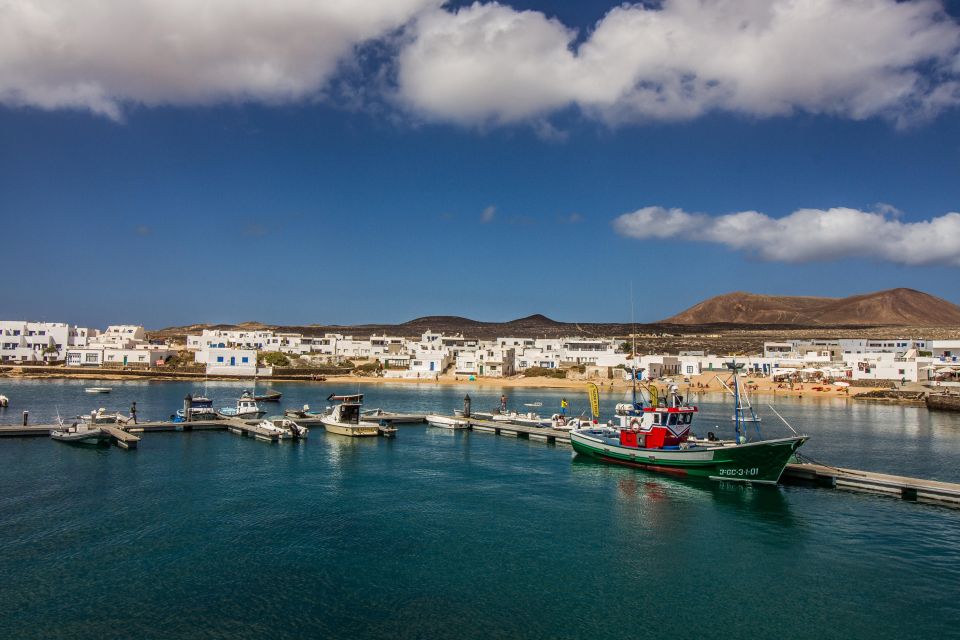 La Graciosa: Island Cruise With Lunch for Cruise Passengers - Overview of La Graciosa Cruise