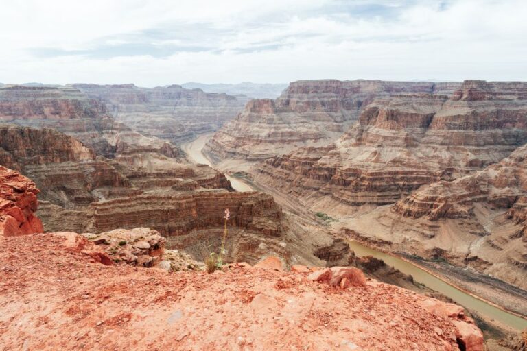 Las Vegas: Grand Canyon West Rim Tour With Hoover Dam Stop Tour Overview