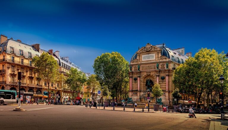 Latin Quarter Walking Tour Notre Dame Saint Michel Iconic Landmarks Of The Latin Quarter