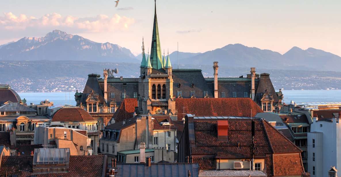 Lausanne: First Discovery Walk and Reading Walking Tour - Tour Overview