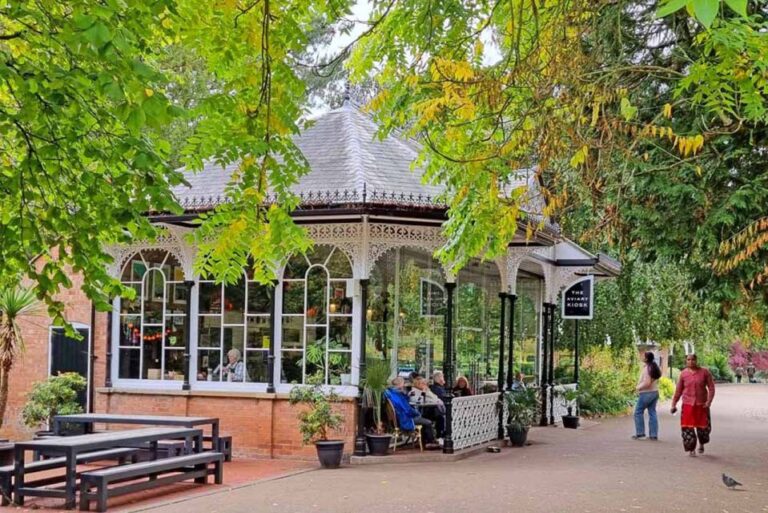 Leamington: Quirky Self Guided Smartphone Heritage Walks Explore The Hidden Gems Of Leamington