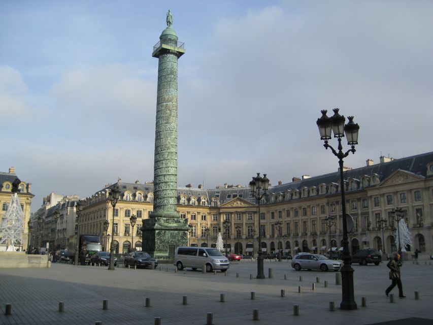 Lifestyle Tour Around the Louvre - Discover Joys of Fine Living