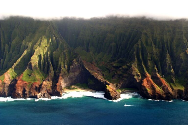 Lihue: Private Scenic Flight Over Kauai Activity Details