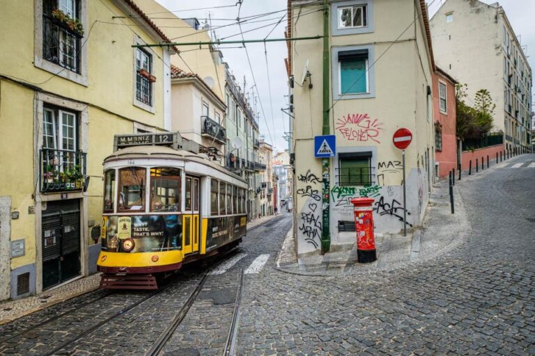 Lisbon: Private Morning Light Photography Tour Overview