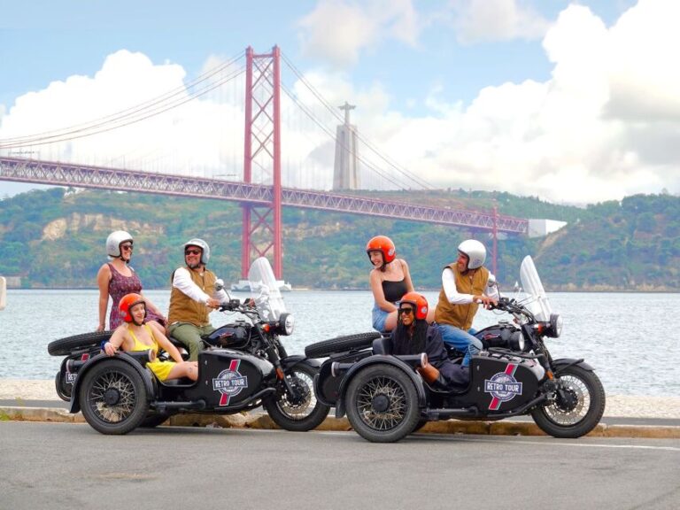 Lisbon : Private Motorycle Sidecar Tour (1h30) Picturesque Cais Do Sodré