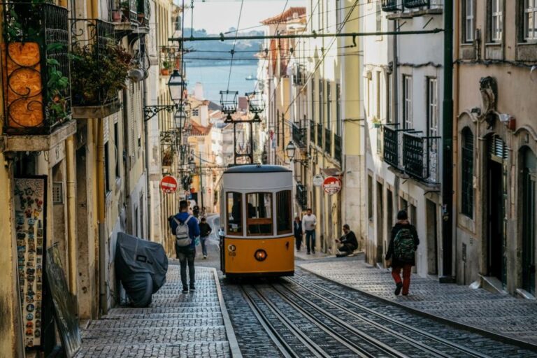 Lisbon: Private Sightseeing Tour In A Vintage Tuk Tuk Tour Details