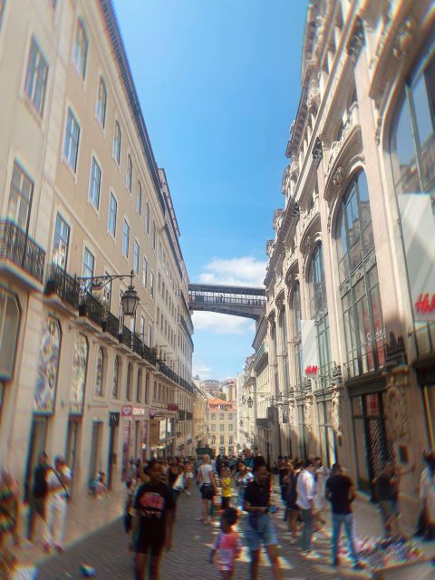 Lisbon : Private Tour With a Local Guide - Tour Overview and Pricing