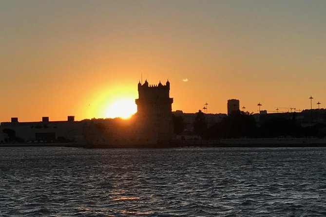 Lisbon River Sunset Sailing Cruise Tour Overview