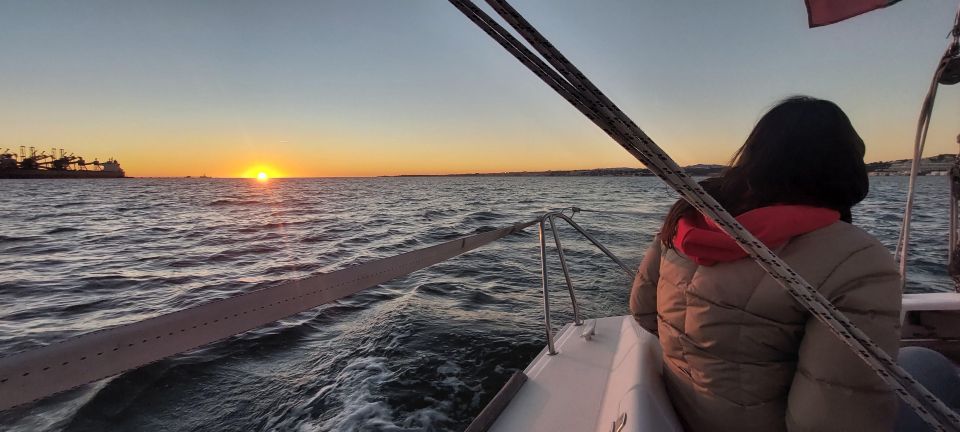 Lisbon: Sunset Sailing Tour in Tagus River - Tour Overview