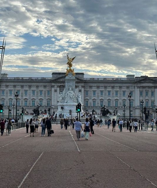 London: Buckingham Palace & Westminster Guided Walking Tour - Tour Overview