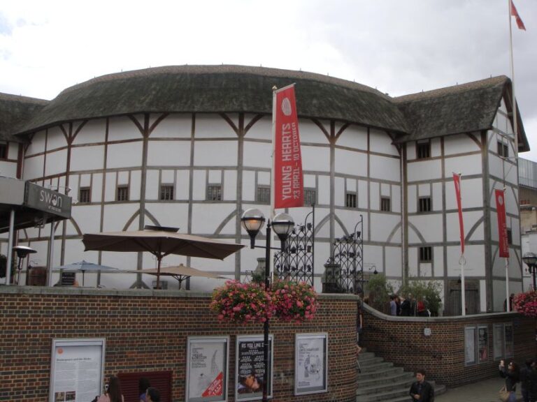 London: Castles & Bridges Southbank Walking Tour Tour Overview