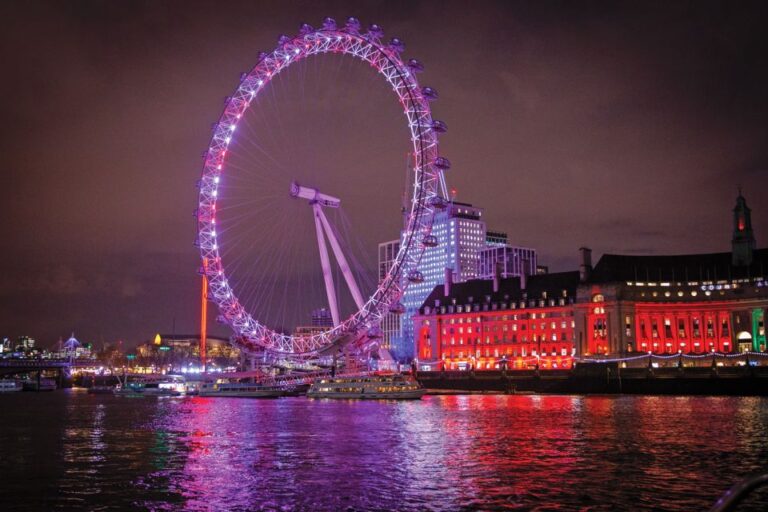 London: Christmas Party Dinner Cruise Festive Atmosphere On The Thames