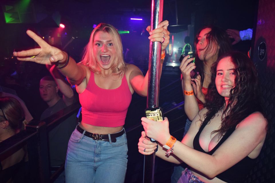 London: Guided Bar & Club Crawl - Explore Sohos Vibrant Nightlife