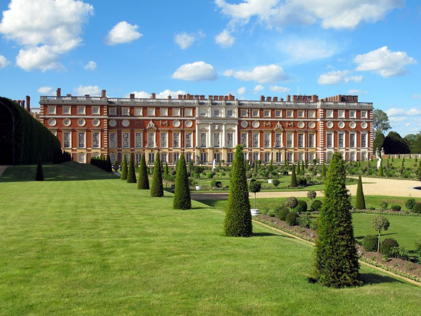 London: Hampton Court Palace Private Tour With Train Ride - About the Hampton Court Palace Tour