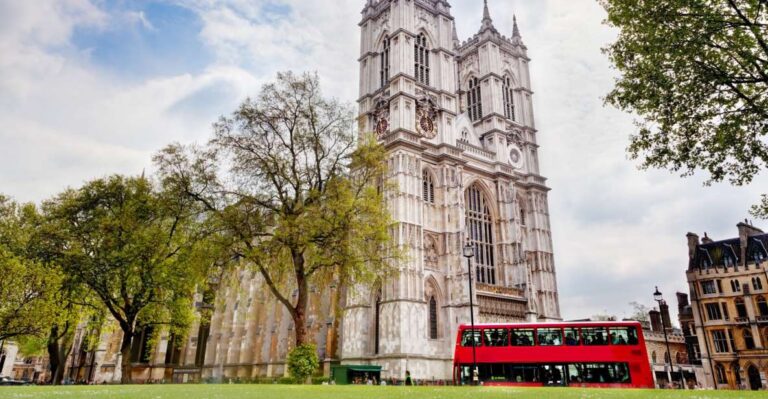 London: Highlights Self Guided Scavenger Hunt & Tour Exploring Westminster Station