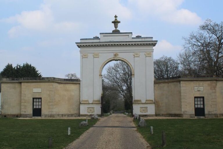 London: Private Round Trip Transfer To Highclere Castle Overview Of The Transfer Service