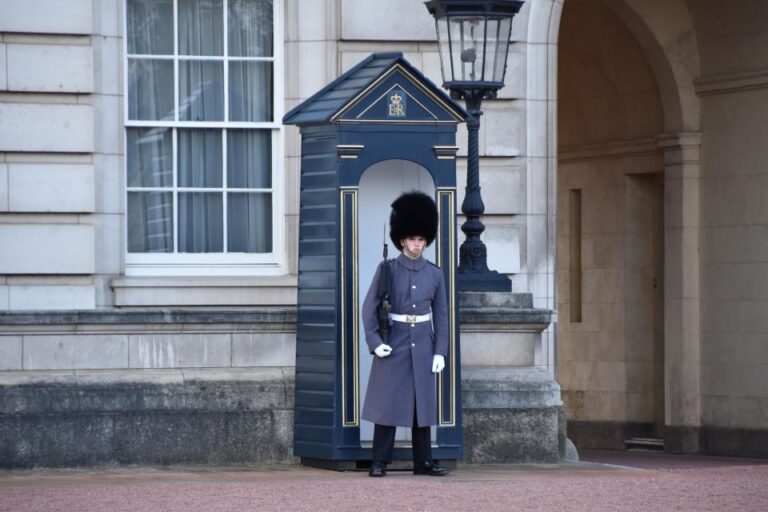 London: Royal London And Changing Of The Guard Tour Tour Overview