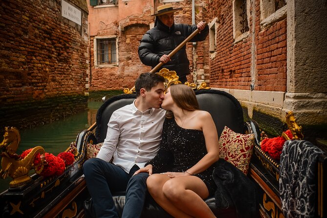 Luxurious Photoshoot in Venice - Meeting Point and Itinerary