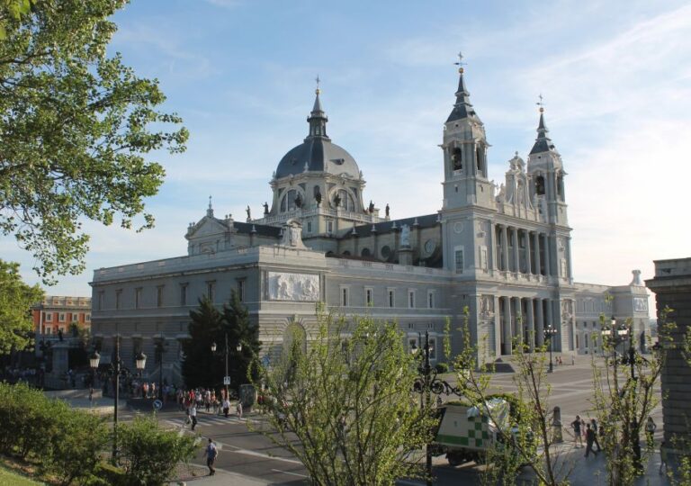 Madrid: 2 Hour City Highlights Guided Walking Tour Tour Overview