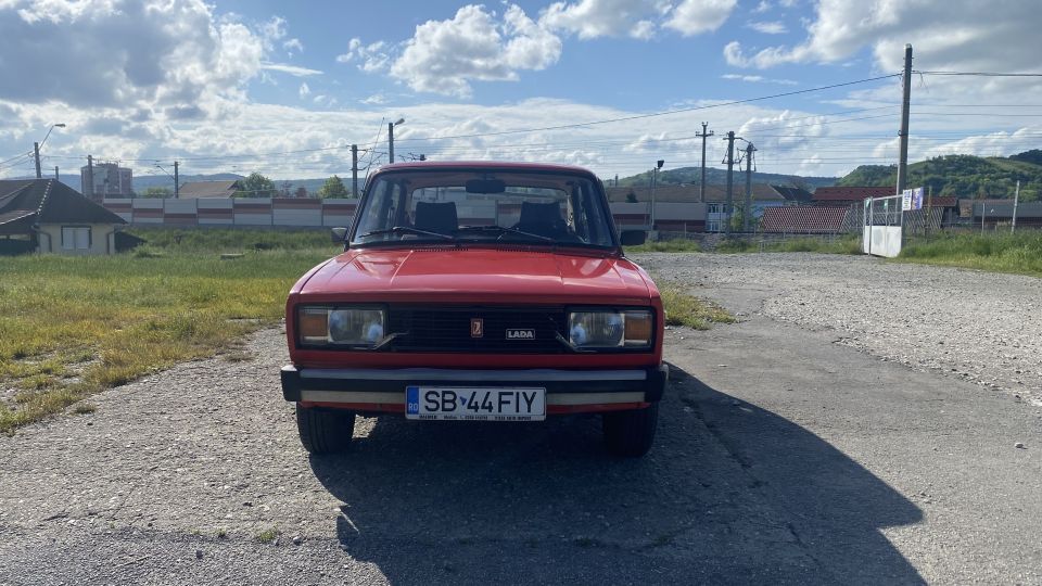 Medias: Private Tour in Vintage Car With Fortified Churches - Tour Overview