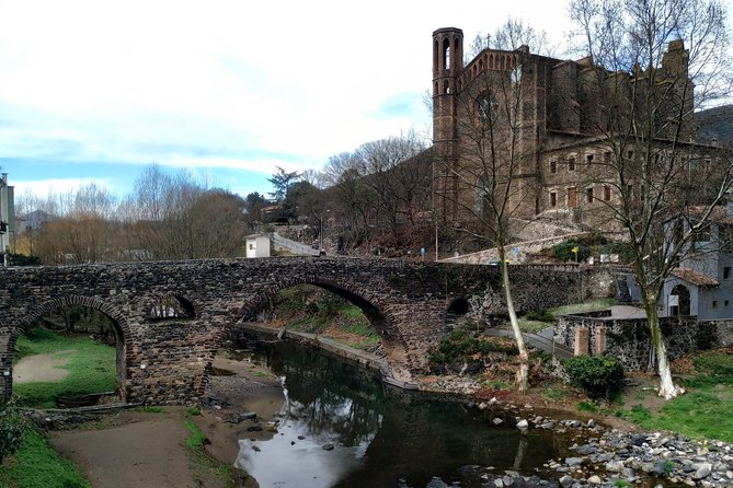 Medieval Villages & La Garrotxa Volcanic Zone Hiking. Small Group Tour Itinerary And Activities