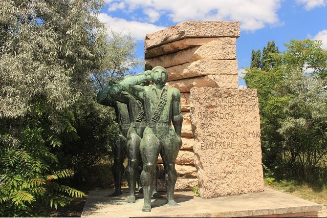 Memento Park With Trabant Transfer Tour Overview