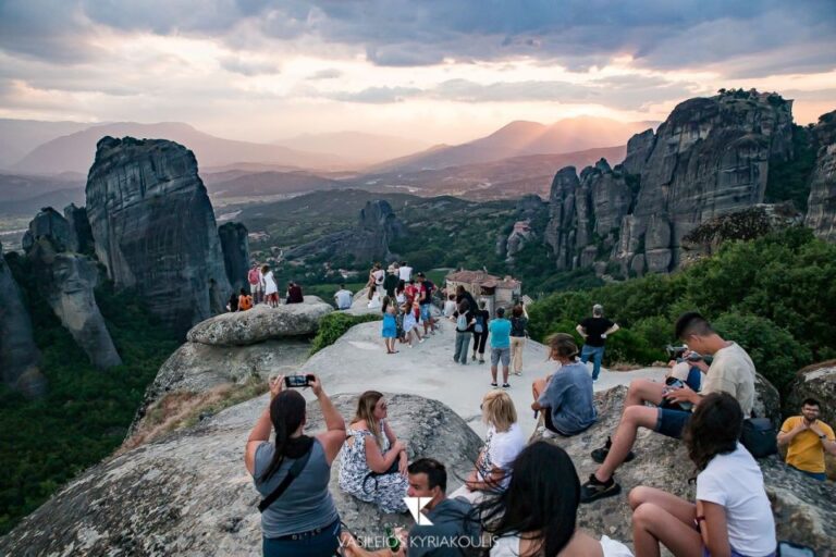 Meteora: Panoramic Morning Small Group Tour With Local Guide Tour Overview