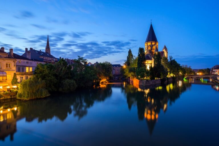 Metz: First Discovery Walk And Reading walking tour Exploring Metzs Serpentine Gate