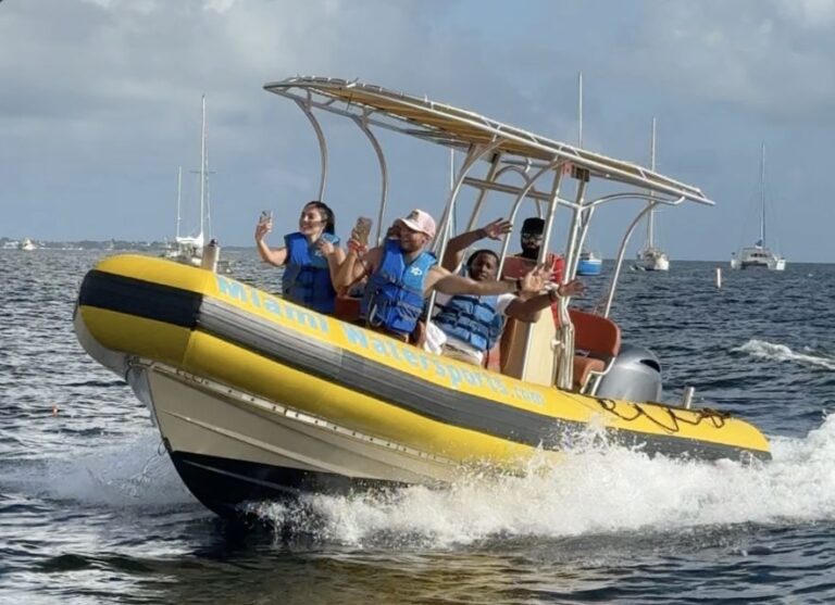 Miami: Relaxing Sightseeing Boat Ride Activity Overview