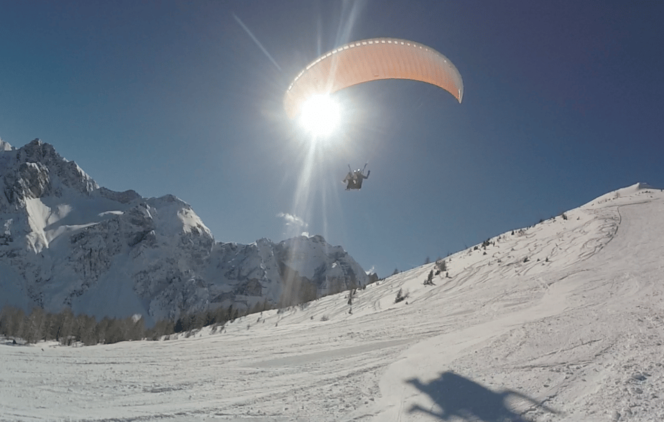 Neustift in Stubaital: Paragliding Tandem Flight - Safety and Equipment