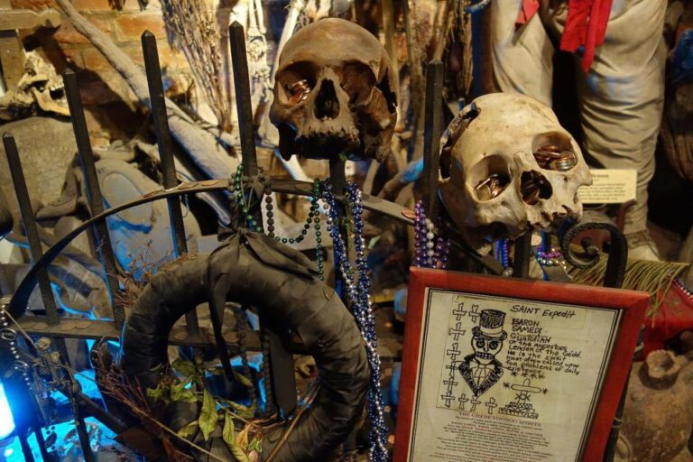 New Orleans: 1.5 Hour Voodoo History Evening Tour Tour Overview