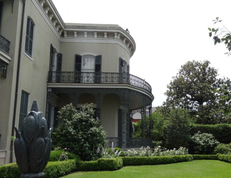 New Orleans: Tombs And Mansions Of The Garden District Tour Overview And Pricing