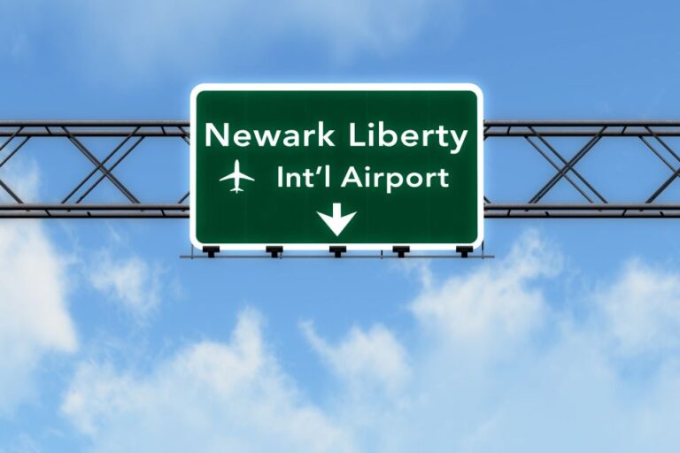 Newark Liberty International Airport: Manhattan Transfers Available Vehicle Options