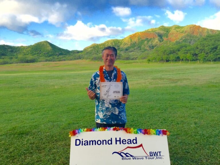 Oahu: Diamond Head Hike With Roundtrip Transportation Activity Overview