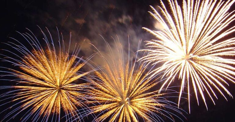 Oahu: Friday Night Fireworks Sail From Hilton Hawaiian Pier Booking Details