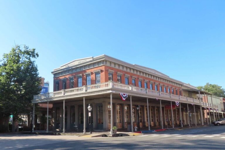 Old Sacramento: A Self Guided Audio Tour Californias Early History And Mail Delivery