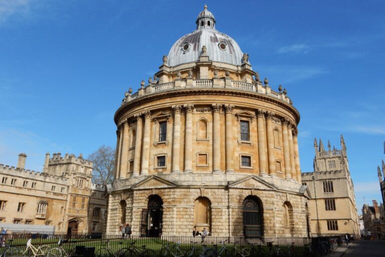 Oxford: Quirky Self Guided Smartphone Heritage Walks Walk Details