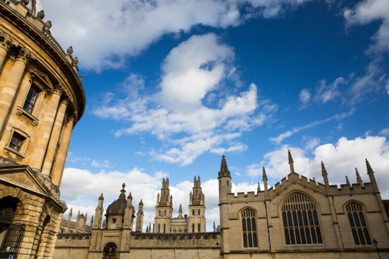 Oxford: Simply Oxford University Walking Tour Tour Details