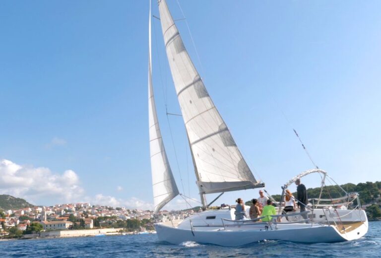 Paklinski Islands: Hvar Half Day Morning Sailing Tour Tour Overview