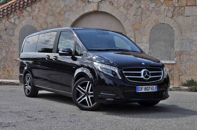 Paris: 7 Seat Airport Shuttle To Paris Center Comfortable And Convenient Transfer