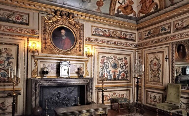 Paris: Carnavalet Museum In App Audio Tour (eng) Discover 17th 18th Century Salons