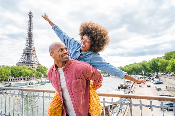 Paris: Eiffel Tower Photo Shoot Meeting And Pickup