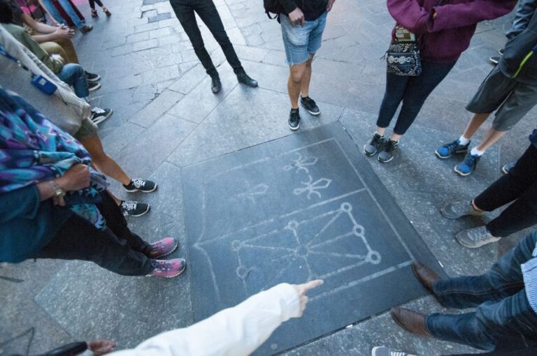 Paris: Ghosts, Legends & Mysteries Evening Walking Tour Encountering Paris Dark History