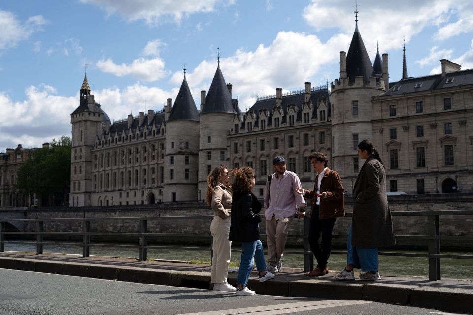 Paris: Île De La Cité Walking Tour and Paris Birthplace - Tour Overview