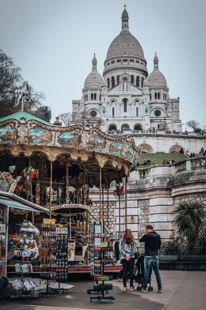 Paris: Montmartre Tour With Local Guide - Iconic Moulin Rouge