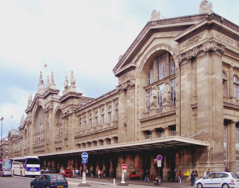 Paris Private Arrival Transfer: Railway Station to Hotel - Personalized Service at Arrival